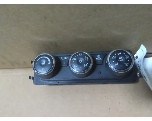 PETERBILT 579 TEMPERATURE CONTROL
