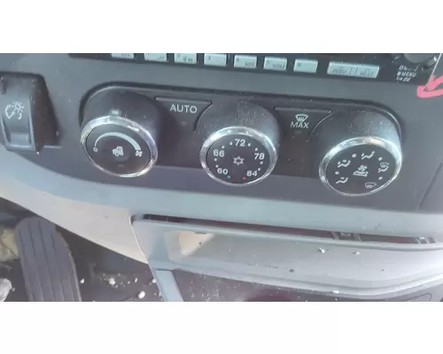 PETERBILT 579 TEMPERATURE CONTROL