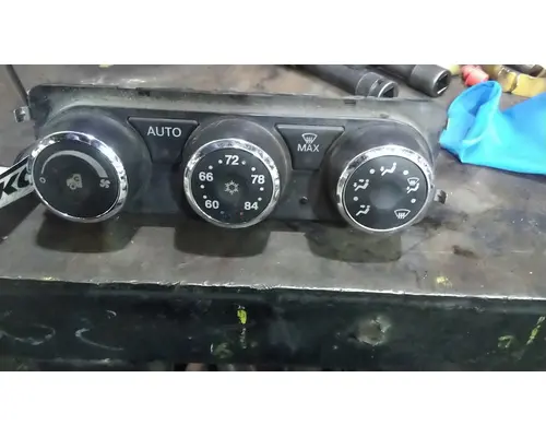 PETERBILT 579 TEMPERATURE CONTROL