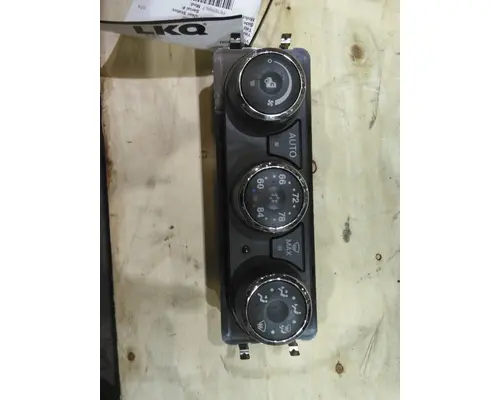 PETERBILT 579 TEMPERATURE CONTROL