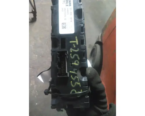 PETERBILT 579 TEMPERATURE CONTROL