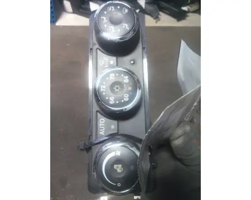 PETERBILT 579 TEMPERATURE CONTROL