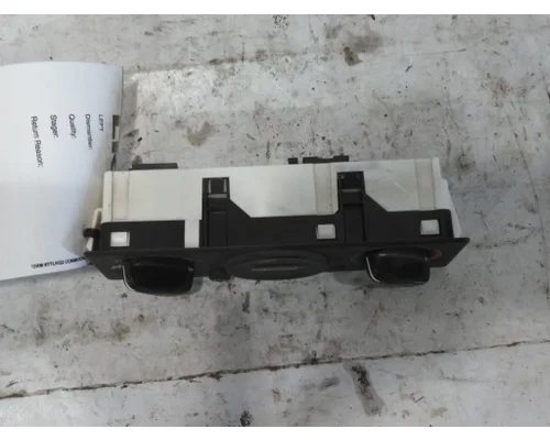 PETERBILT 579 TEMPERATURE CONTROL