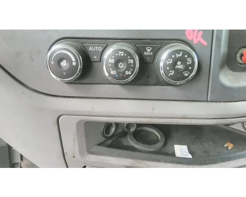 PETERBILT 579 TEMPERATURE CONTROL