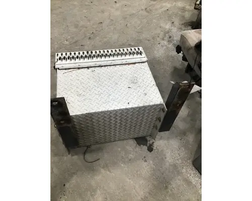 PETERBILT 579 TOOL BOX