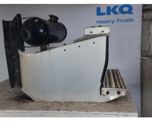 PETERBILT 579 TOOL BOX
