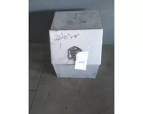 PETERBILT 579 TOOL BOX