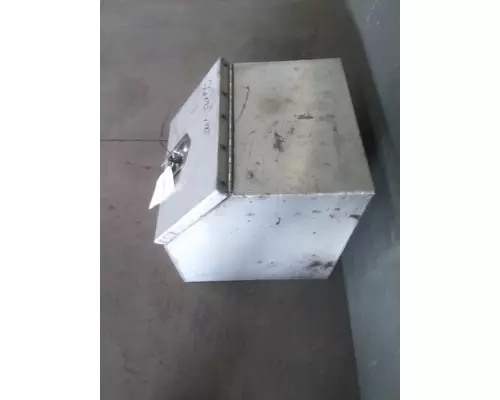 PETERBILT 579 TOOL BOX