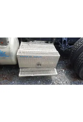 PETERBILT 579 TOOL BOX