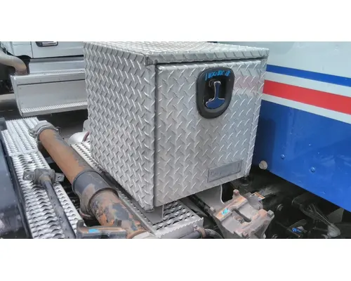 PETERBILT 579 TOOL BOX