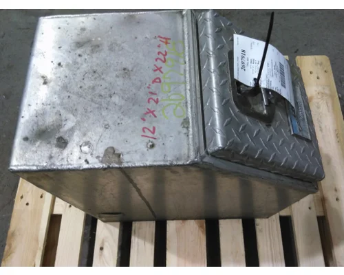 PETERBILT 579 TOOL BOX