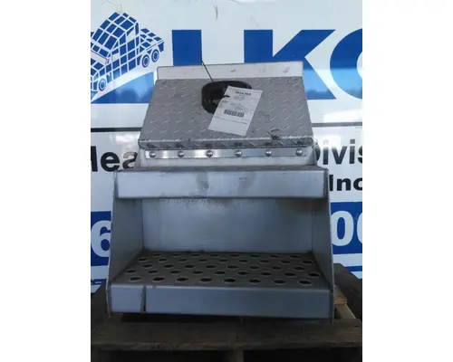 PETERBILT 579 TOOL BOX