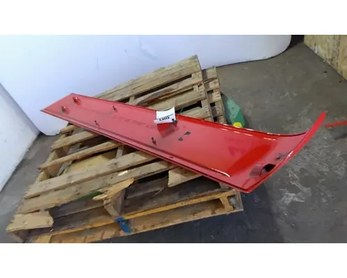 PETERBILT 579 TRIM EXTERIOR