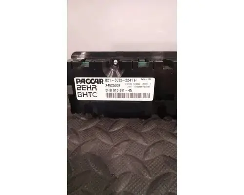 PETERBILT 579 Temperature Control