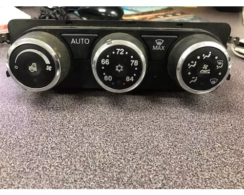 PETERBILT 579 Temperature Control