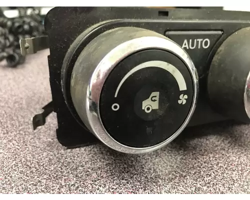 PETERBILT 579 Temperature Control