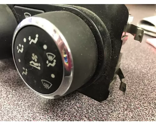 PETERBILT 579 Temperature Control