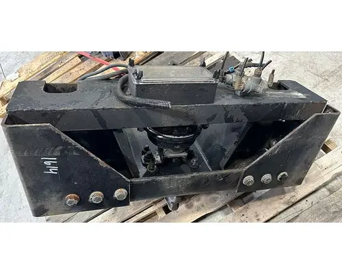 PETERBILT 579 Trailer Hitch