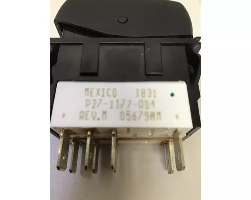 PETERBILT 579 UTILITY LAMP SWITCH