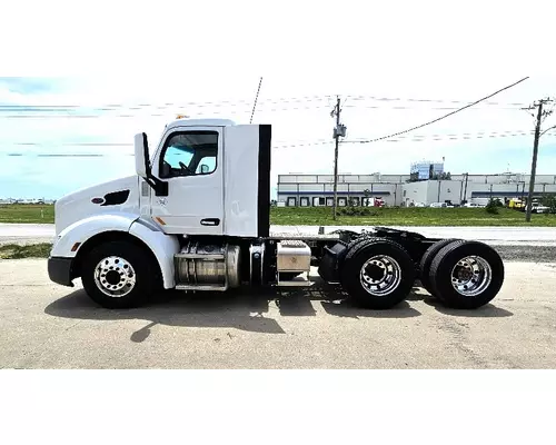 PETERBILT 579 Used Trucks