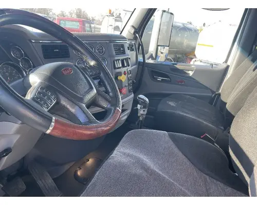 PETERBILT 579 VEHICLE FOR SALE