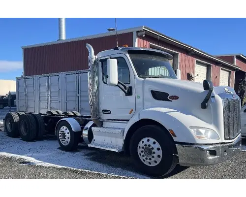 PETERBILT 579 VEHICLE FOR SALE