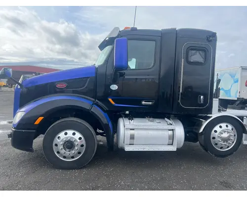 PETERBILT 579 VEHICLE FOR SALE