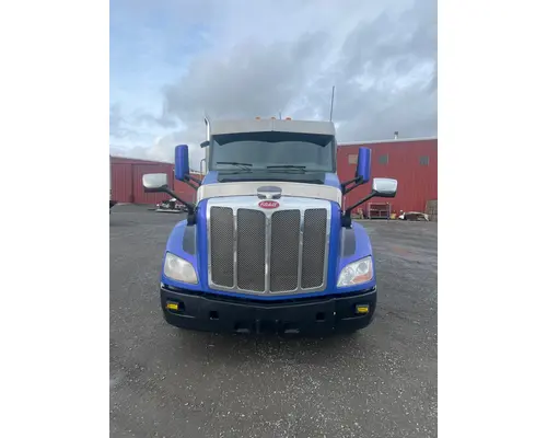 PETERBILT 579 VEHICLE FOR SALE