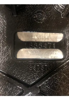 PETERBILT 579 Valve Cover