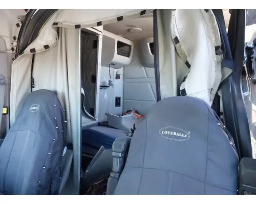 PETERBILT 579 Vehicle For Sale