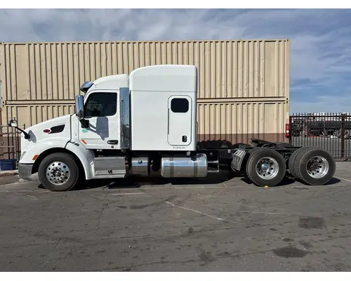 PETERBILT 579 Vehicle For Sale
