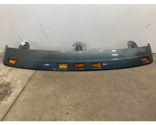 PETERBILT 579 Visor