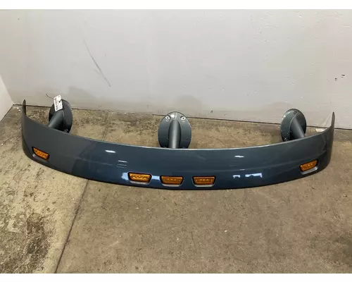 PETERBILT 579 Visor