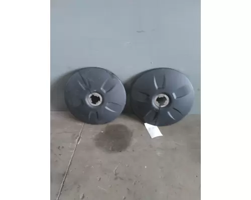 PETERBILT 579 WHEELHUB COVER