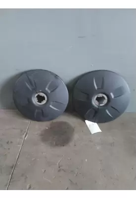 PETERBILT 579 WHEEL/HUB COVER