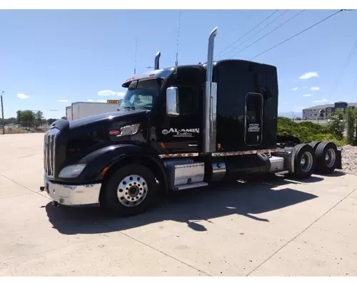 PETERBILT 579 WHOLE TRUCK FOR RESALE