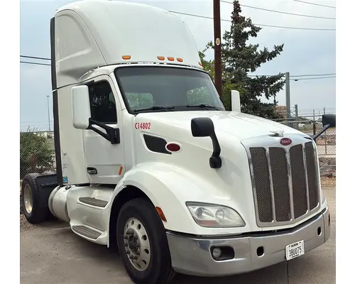PETERBILT 579 WHOLE TRUCK FOR RESALE