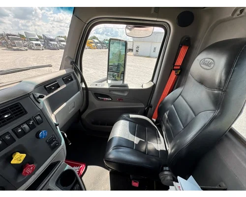 PETERBILT 579 WHOLE TRUCK FOR RESALE