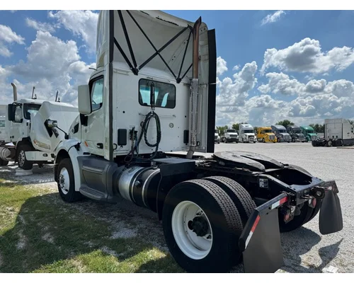 PETERBILT 579 WHOLE TRUCK FOR RESALE