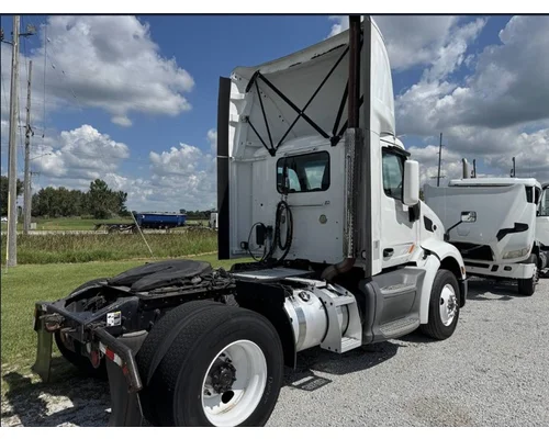 PETERBILT 579 WHOLE TRUCK FOR RESALE