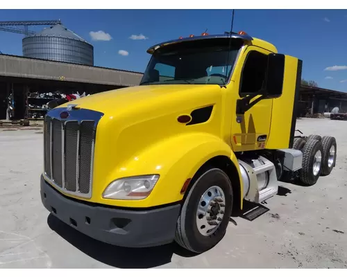PETERBILT 579 WHOLE TRUCK FOR RESALE