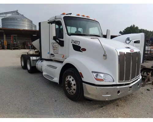 PETERBILT 579 WHOLE TRUCK FOR RESALE
