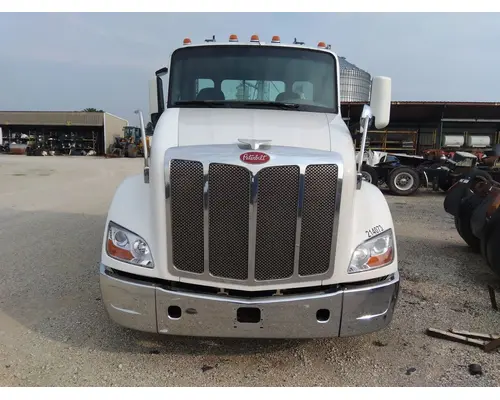 PETERBILT 579 WHOLE TRUCK FOR RESALE