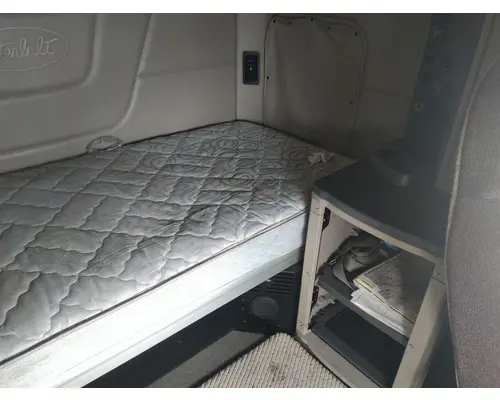 PETERBILT 579 WHOLE TRUCK FOR RESALE