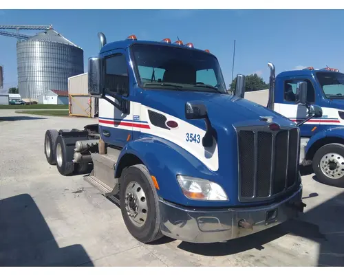PETERBILT 579 WHOLE TRUCK FOR RESALE