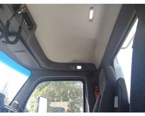 PETERBILT 579 WHOLE TRUCK FOR RESALE