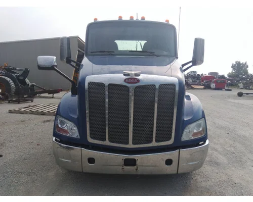 PETERBILT 579 WHOLE TRUCK FOR RESALE