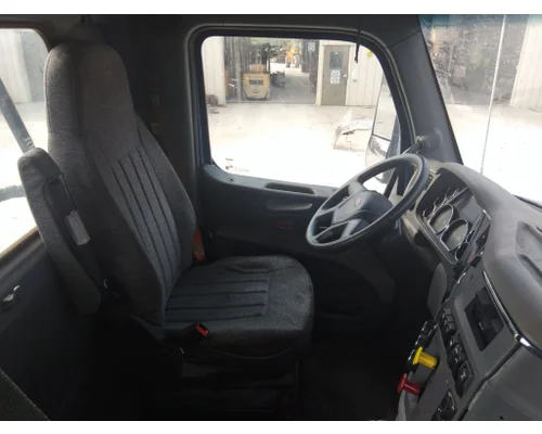 PETERBILT 579 WHOLE TRUCK FOR RESALE
