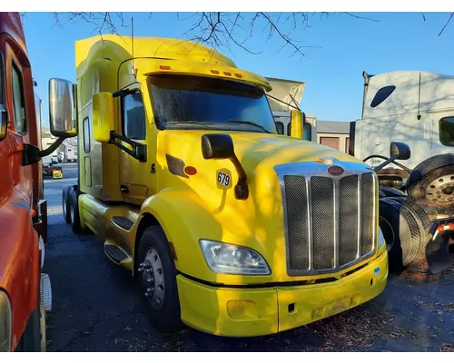 PETERBILT 579 WHOLE TRUCK FOR RESALE