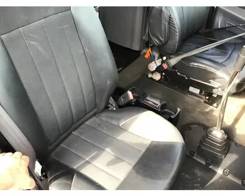 PETERBILT 579 WHOLE TRUCK FOR RESALE